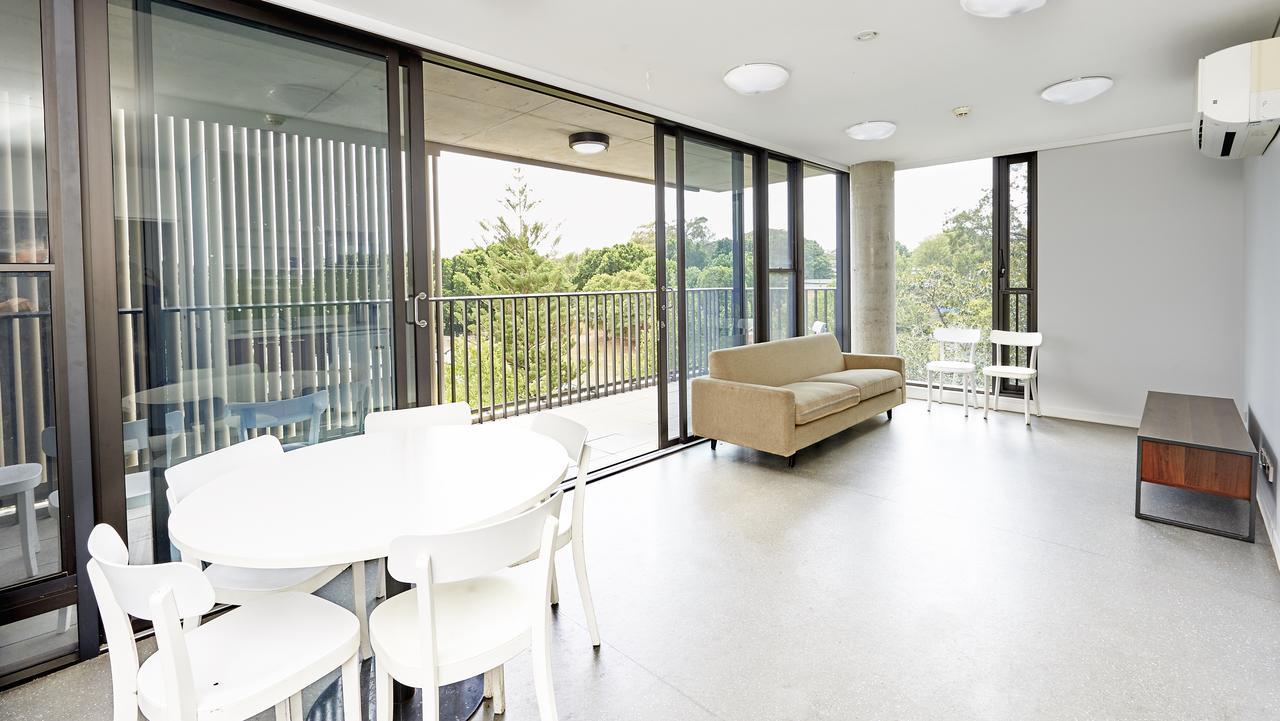Racecourse Space Pop Up Randwick Экстерьер фото
